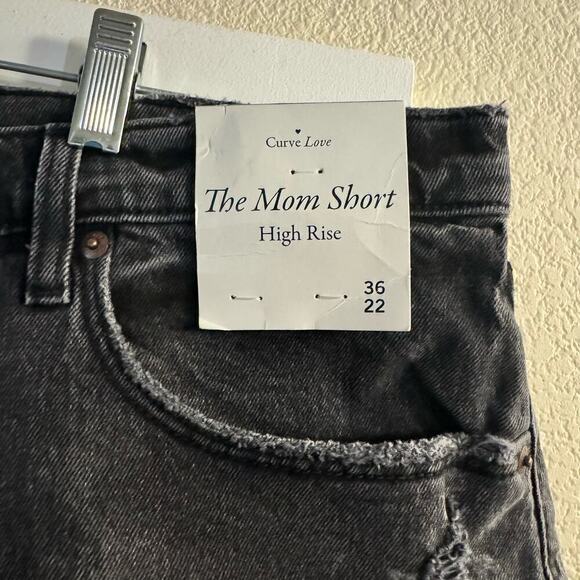 NWT Abercrombie Curve Love High Rise Mom Short Plus Size 36/22 - Picture 6 of 7